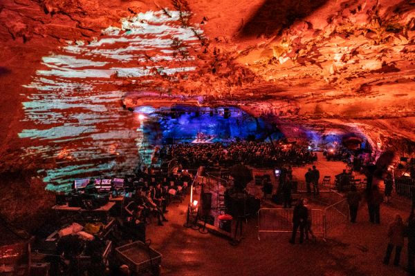 The Caverns Sessions Carries On The Legacy Of Bluegrass Underground On   TheCavernsSessions2022©MichaelWeintrob 6782   600px 